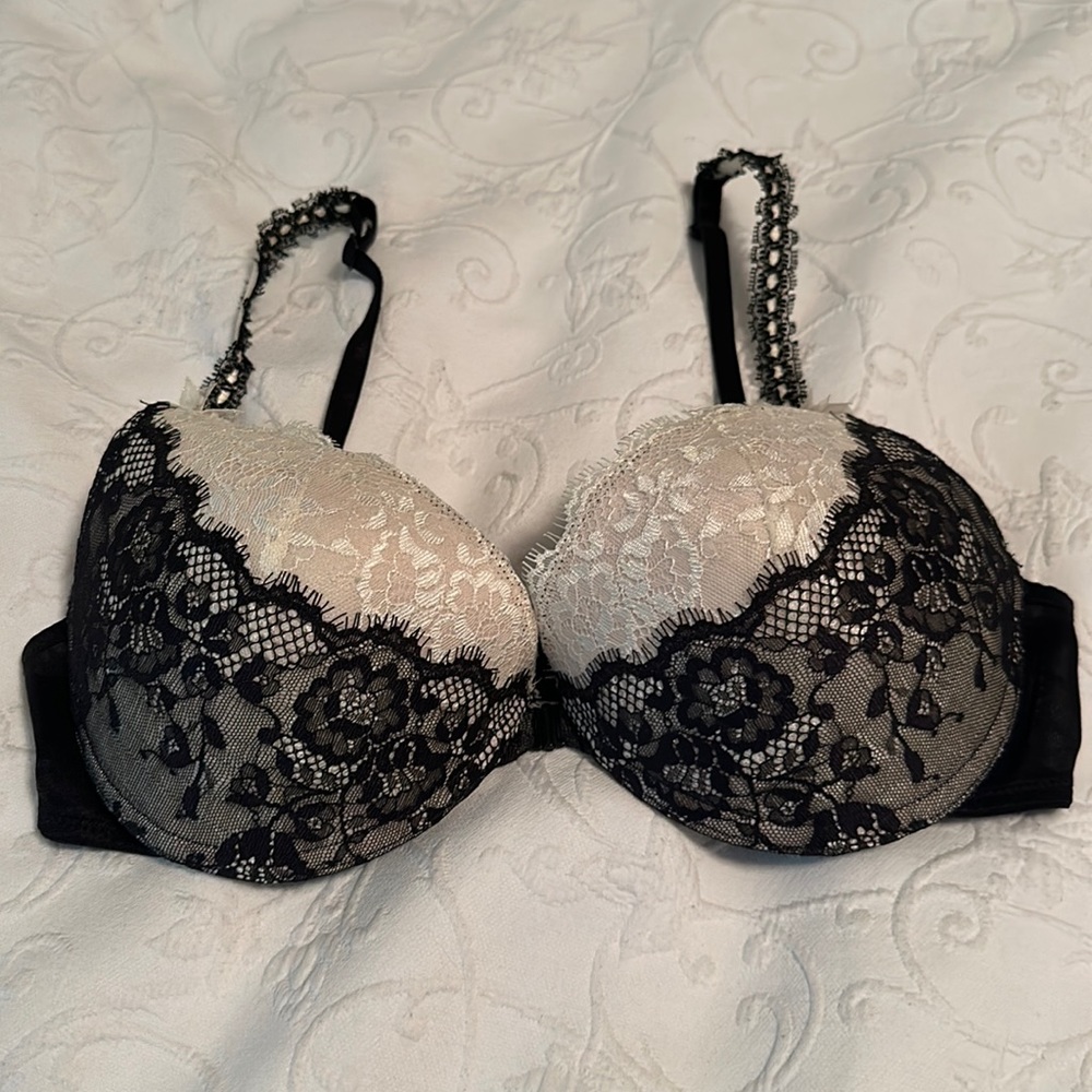 COPY - Victoria’s Secret Front Close Push-up Bra, New, Sz 36C